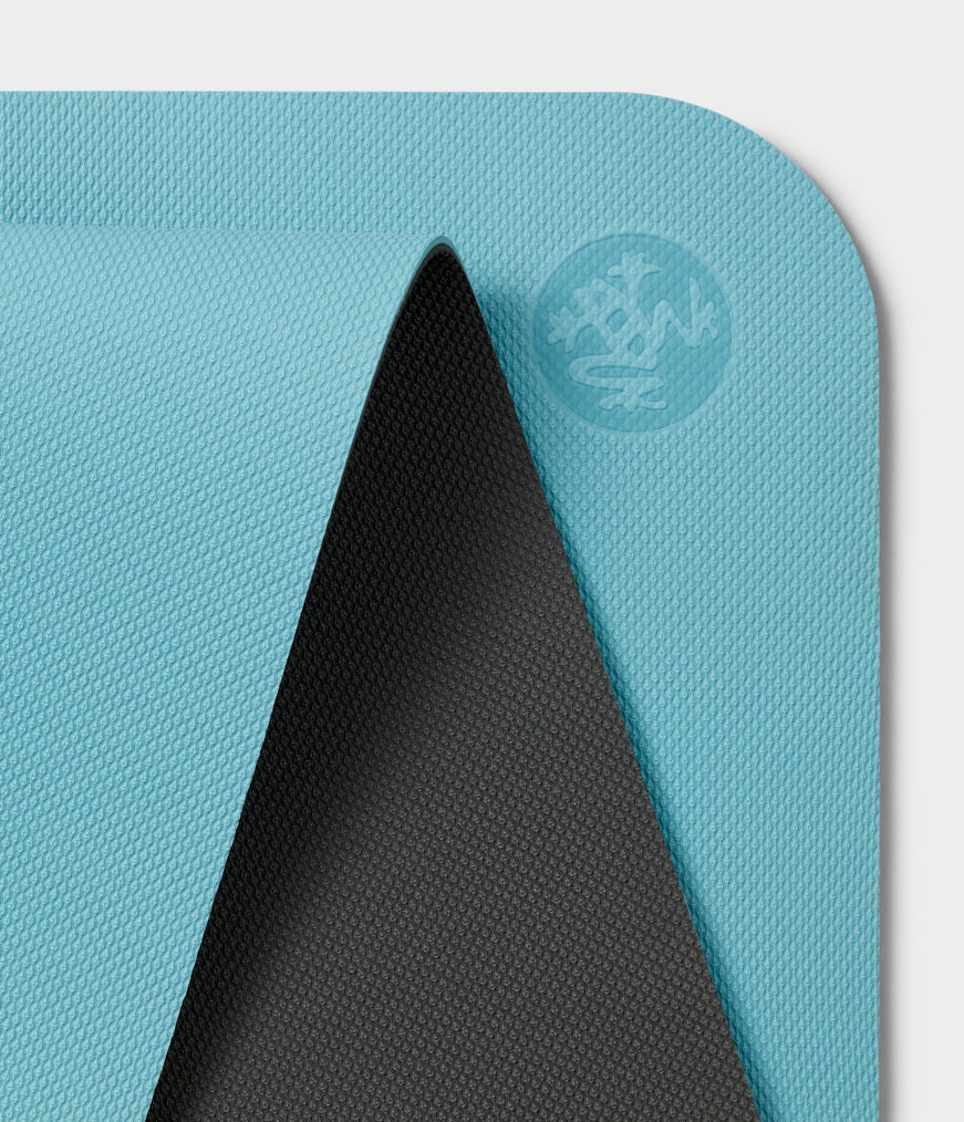 Manduka Begin Mat Bondi Blue on Sale 60,00 € YogaEssential