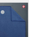 Manduka Yogitoes® Hot Yoga Asciugamano per tappetino - Moon